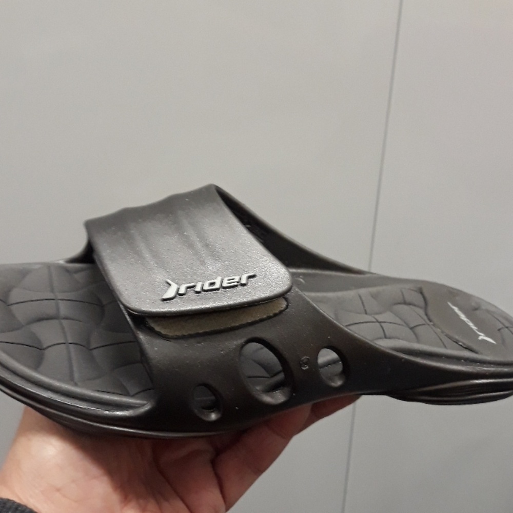 Shoes - Picture 4 of 5